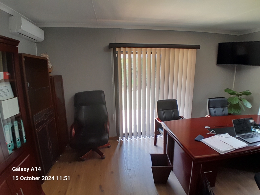 6 Bedroom Property for Sale in Protea Park North West